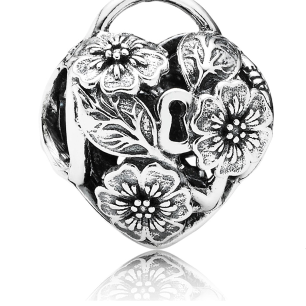 NWOT Pandora Retired "Floral Heart Padlock" charm
